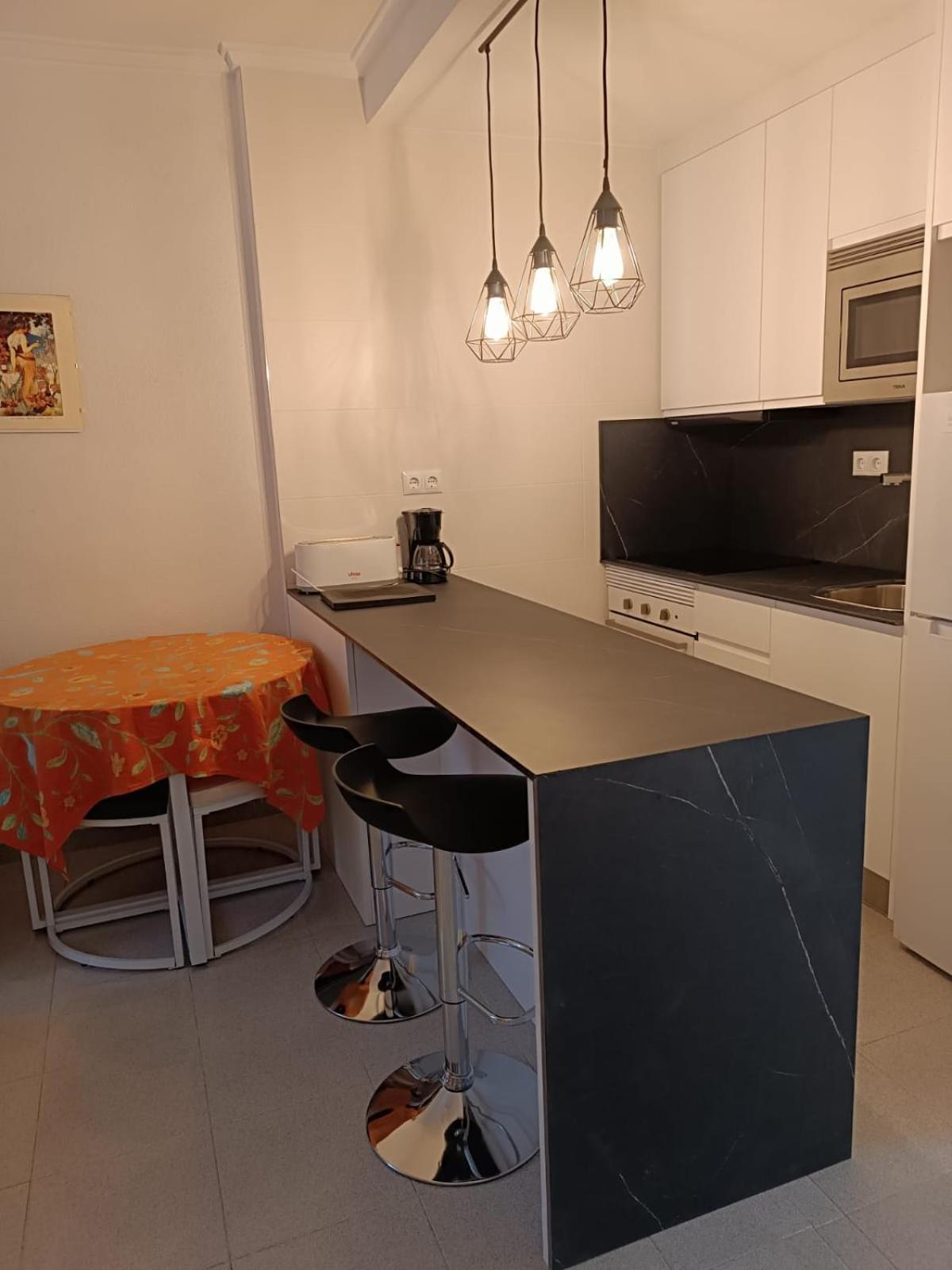 Residencia Alhambra Los Cisnes ตอร์เรเวียคา ภายนอก รูปภาพ